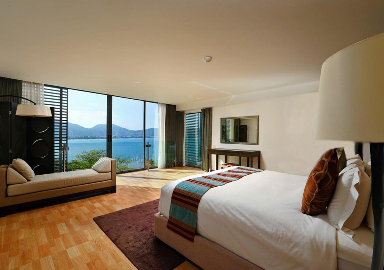 Indochine Resort And Villas - Sha Extra Plus Patong Dış mekan fotoğraf A bedroom at the hotel