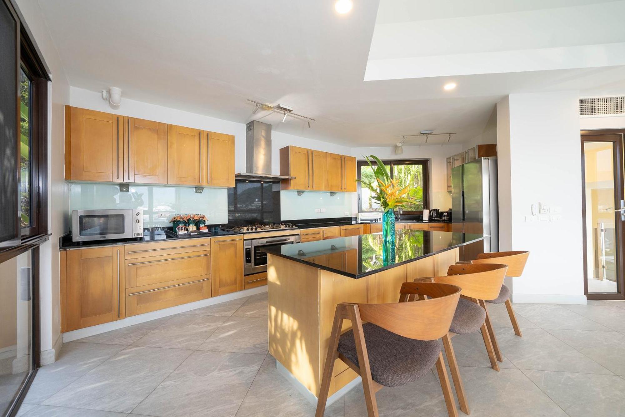 Indochine Resort And Villas - Sha Extra Plus Patong Dış mekan fotoğraf A modern kitchen