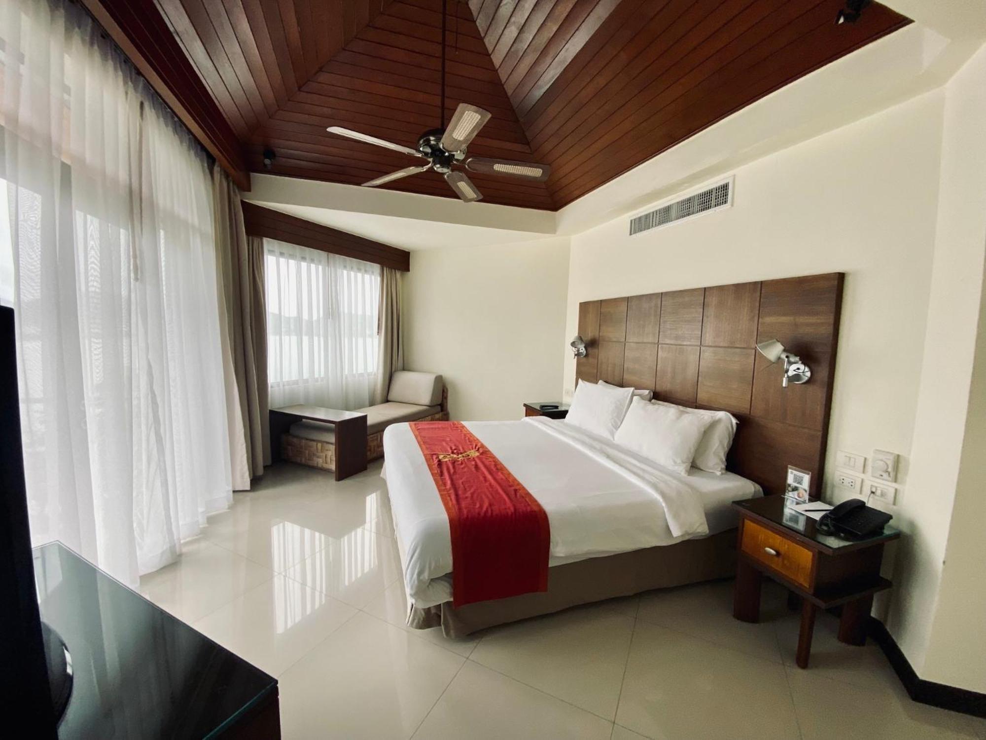 Indochine Resort And Villas - Sha Extra Plus Patong Dış mekan fotoğraf A bedroom at the Taj Bengal