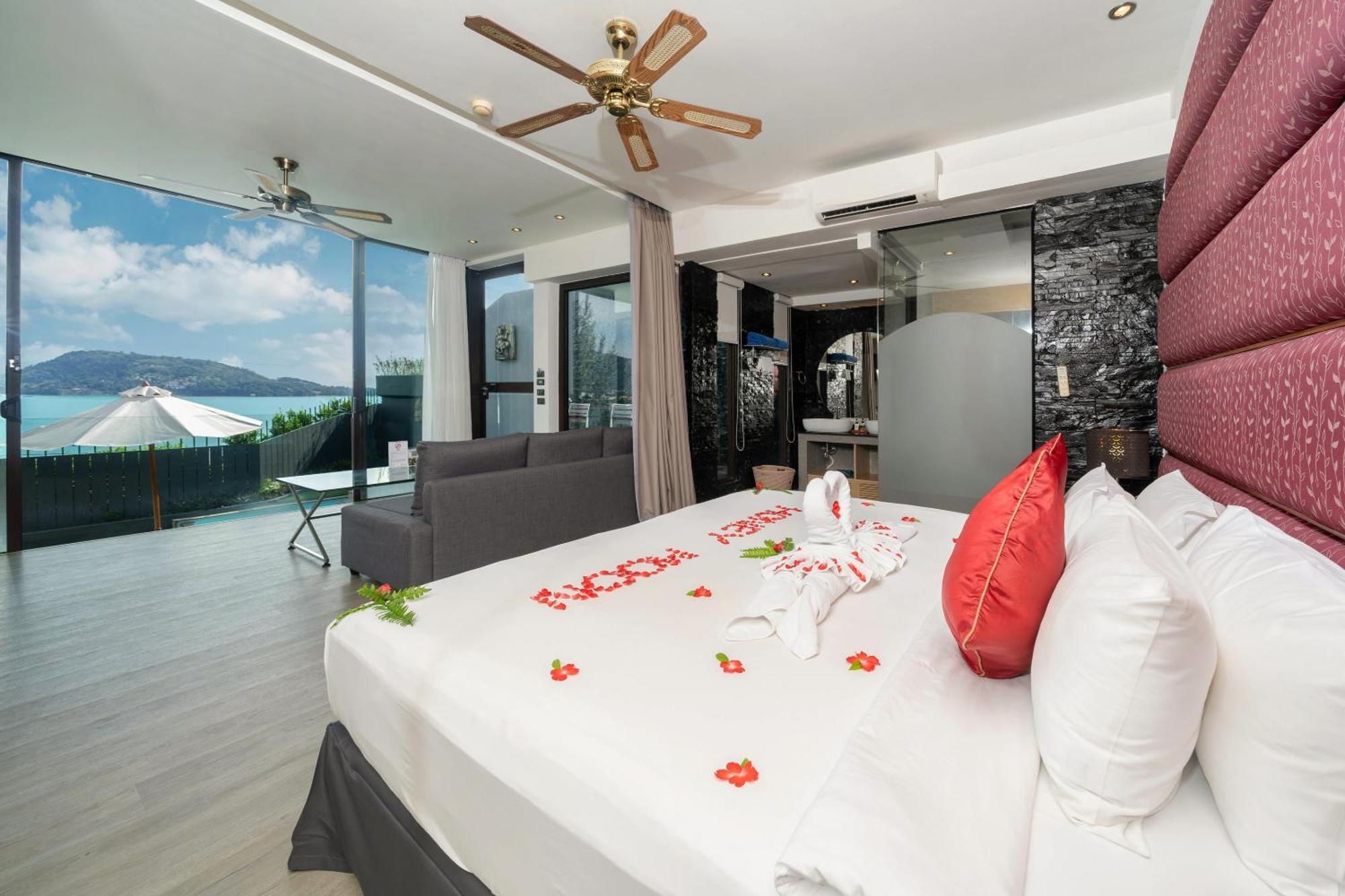 Indochine Resort And Villas - Sha Extra Plus Patong Dış mekan fotoğraf A bedroom at the resort